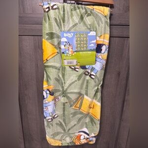 New Bluey & Bingo Happy Safari Campers 50"x70" Khaki Throw Blanket On Hanger